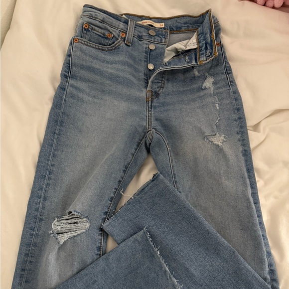 Levi’s Wedgie Straight Denim Jeans - Picture 2 of 4